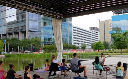 roopa conducting meditation